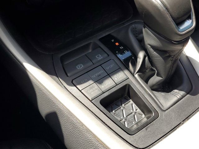 Certified 2024 Toyota RAV4 XLE Premium image 28