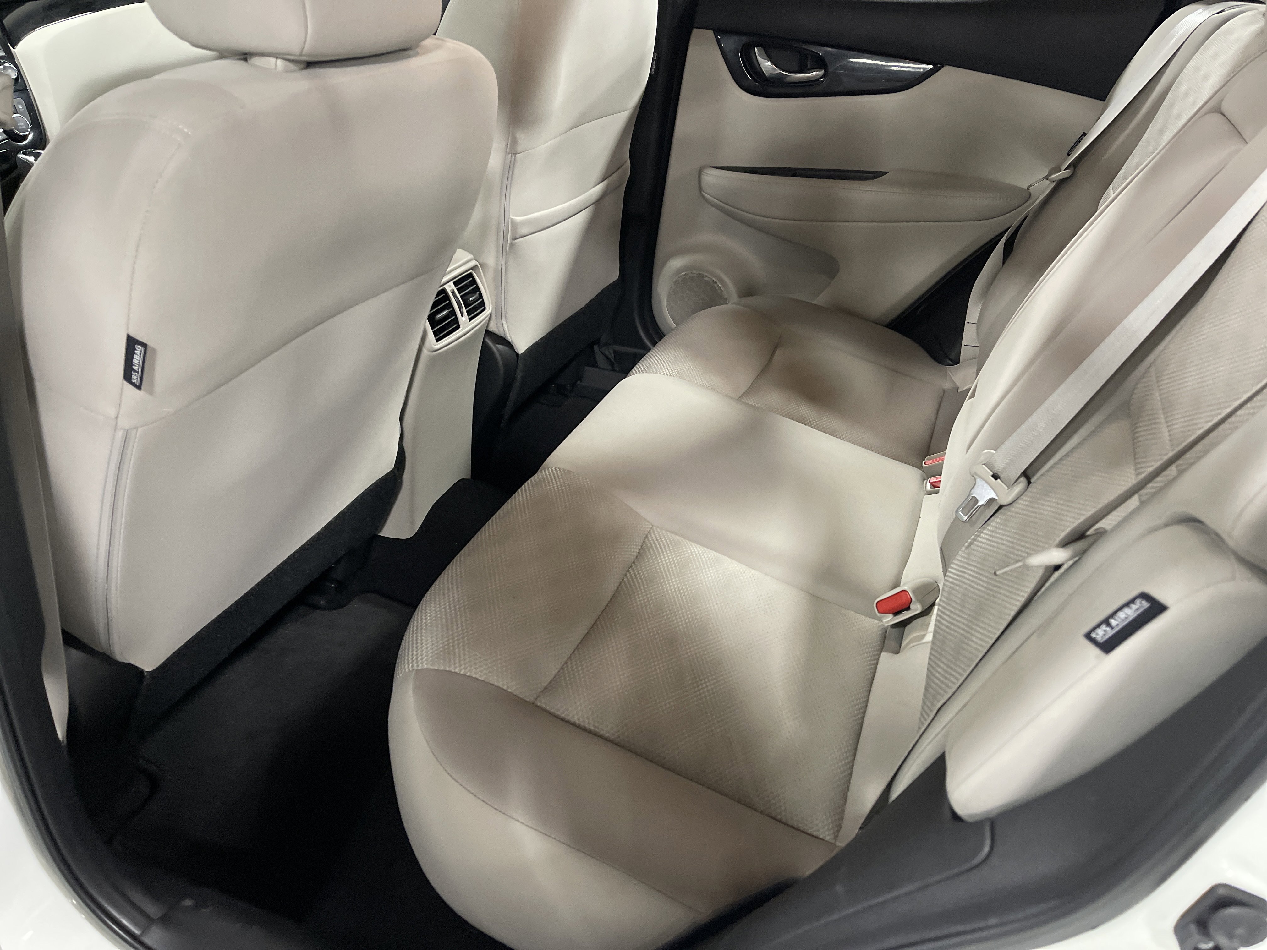 Used 2022 Nissan Rogue Sport SV image 11