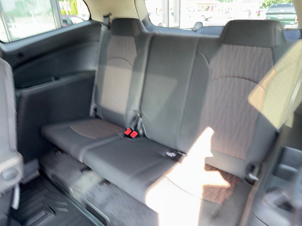 Used 2017 Chevrolet Traverse LT image 9