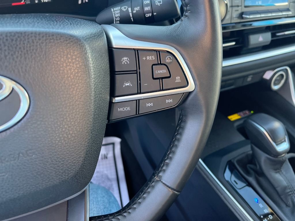 Used 2024 Toyota Grand Highlander XLE image 12