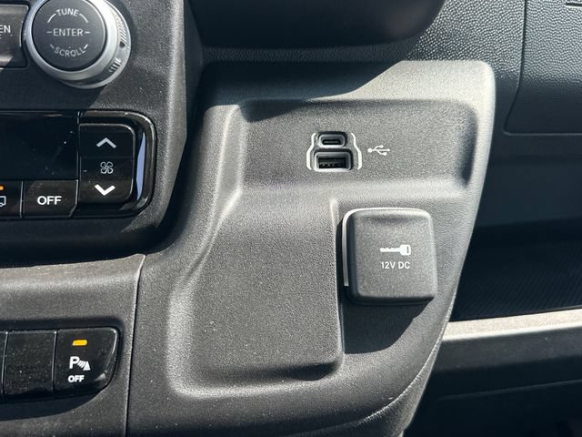 New 2026 RAM ProMaster 3500 w/ Crew Van Package FWD image 24