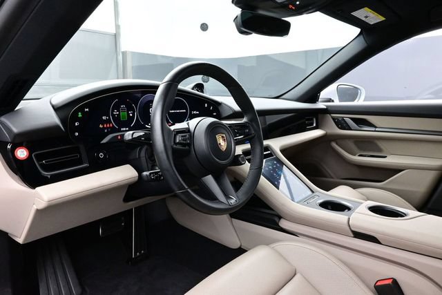 Used 2025 Porsche Taycan RWD image 4
