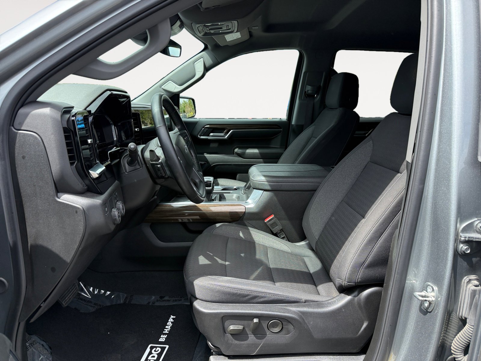 Used 2024 Chevrolet Silverado 1500 RST w/ Convenience Package II image 10