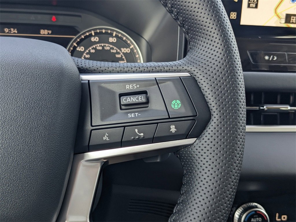 New 2025 Mitsubishi Outlander SE image 27