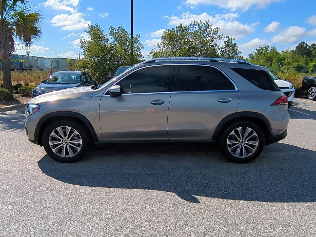 Used 2023 Mercedes-Benz GLE 350 4MATIC image 7