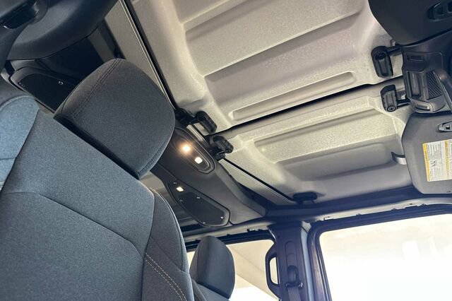 New 2026 Jeep Gladiator Sport AWD/4WD image 13