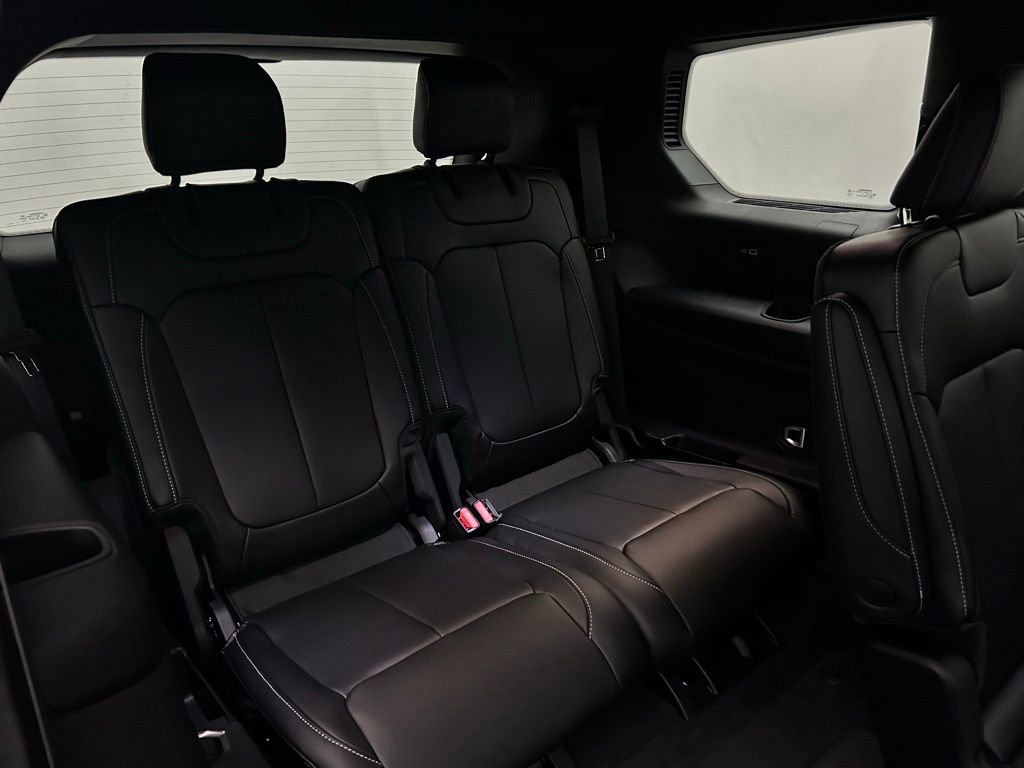 New 2025 Jeep Grand Cherokee L Limited image 14
