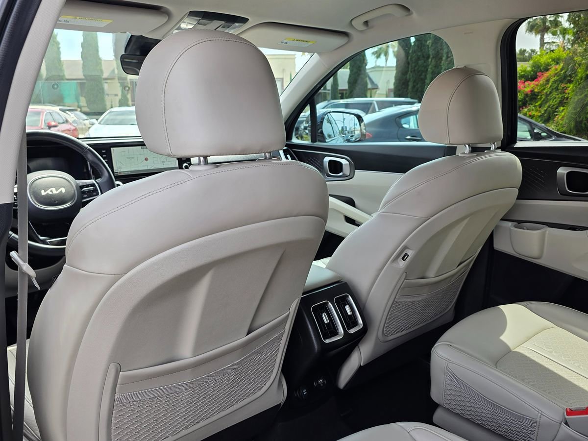 Used 2022 Kia Sorento S FWD image 19