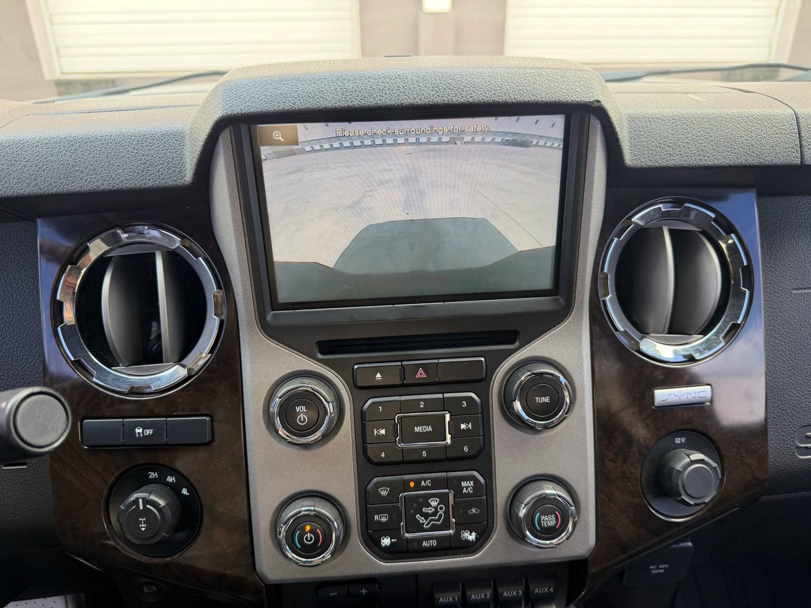 Used 2015 Ford F250 Platinum AWD/4WD image 16