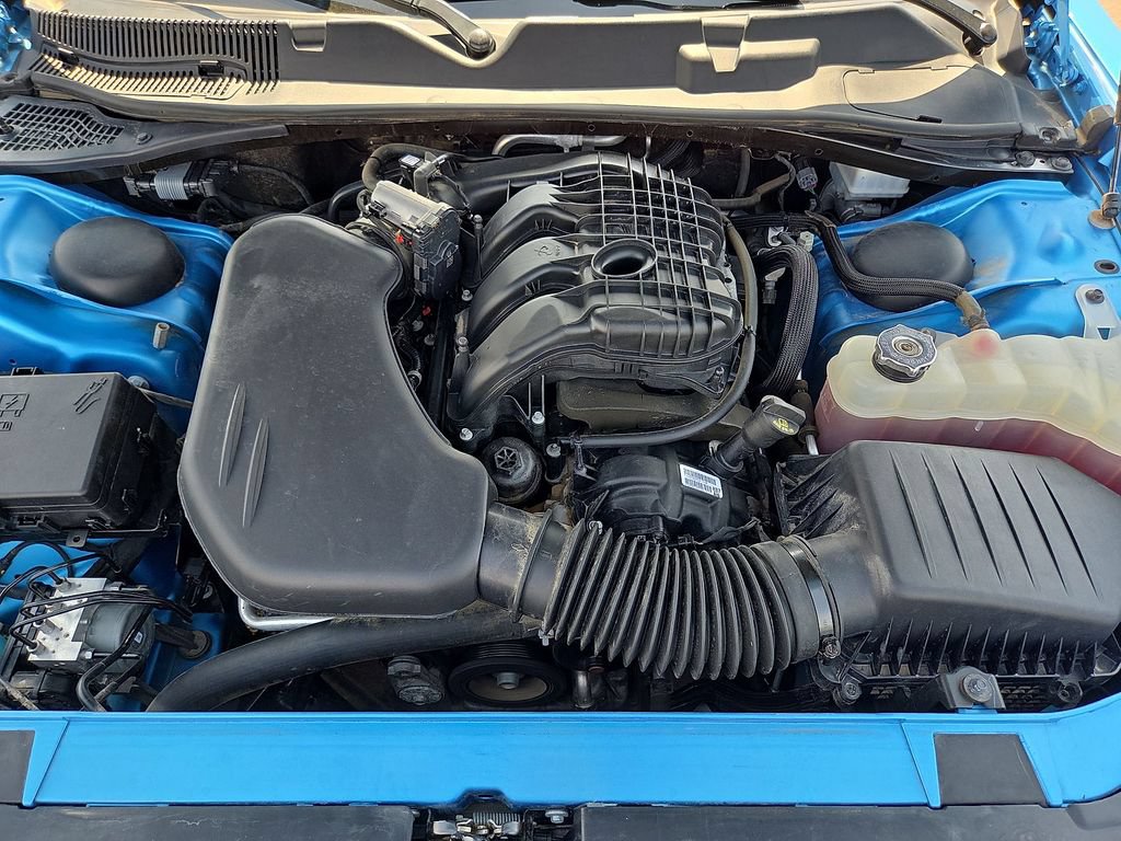 Used 2023 Dodge Challenger SXT w/ Plus Package RWD image 10