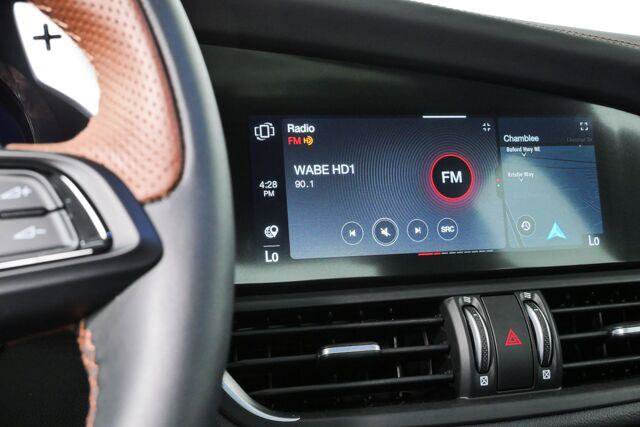 Used 2025 Alfa Romeo Giulia w/ Driving Assist Package RWD image 15