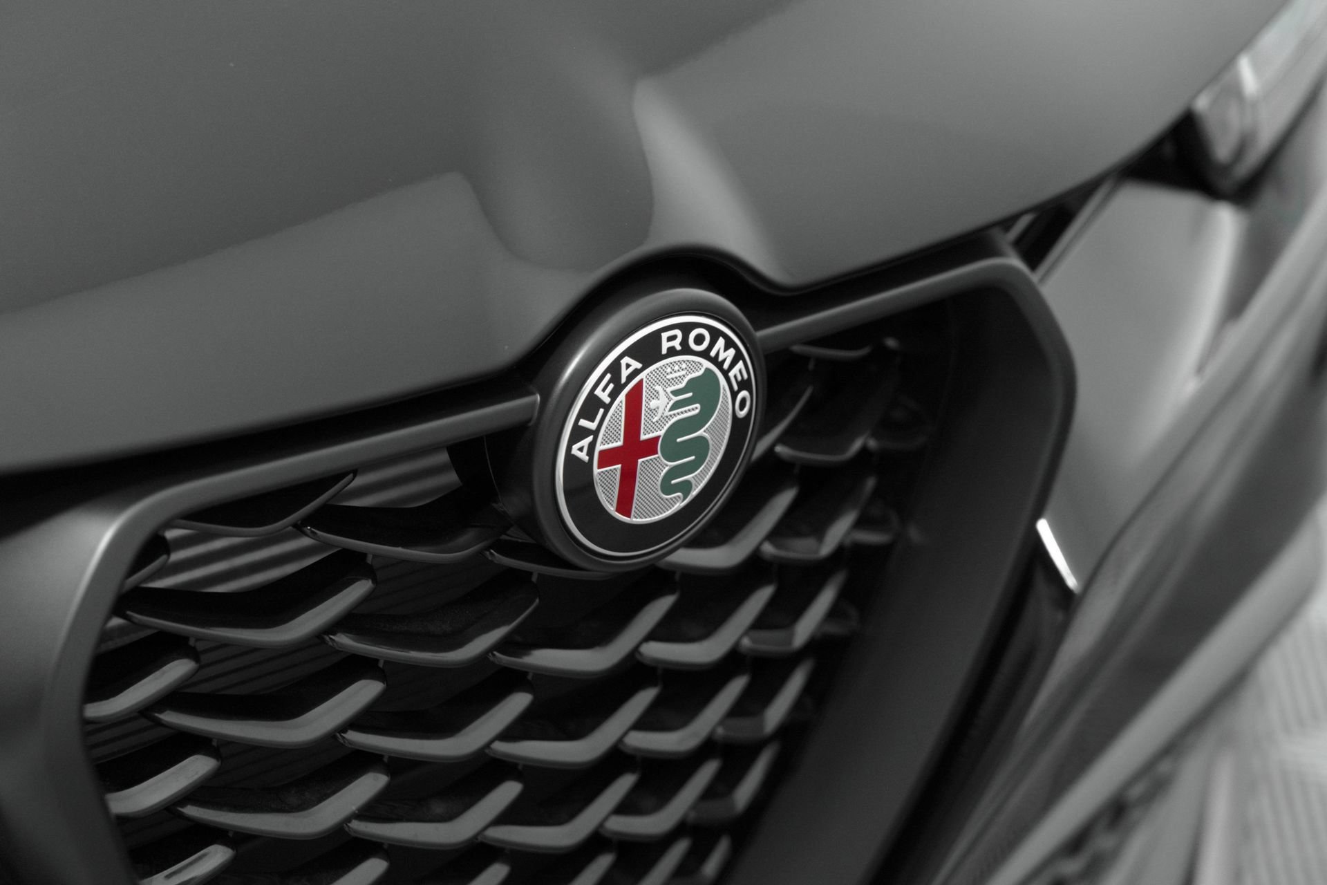 New 2025 Alfa Romeo Tonale w/ Premium Package AWD/4WD image 11