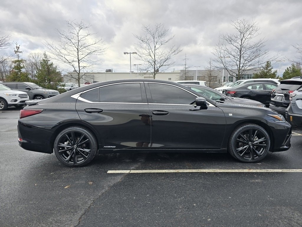 Used 2022 Lexus ES 300h F Sport image 15