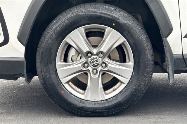 Used 2023 Toyota RAV4 LE image 33