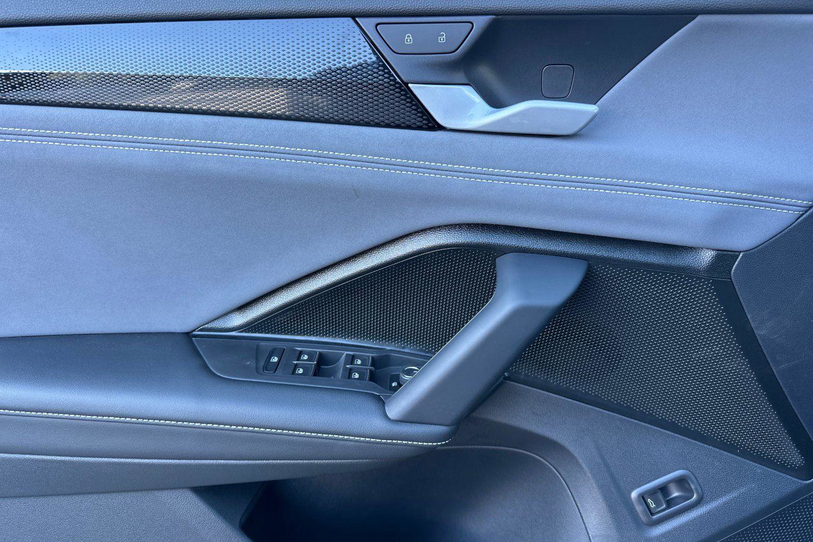 New 2026 Volkswagen Tiguan SE image 10