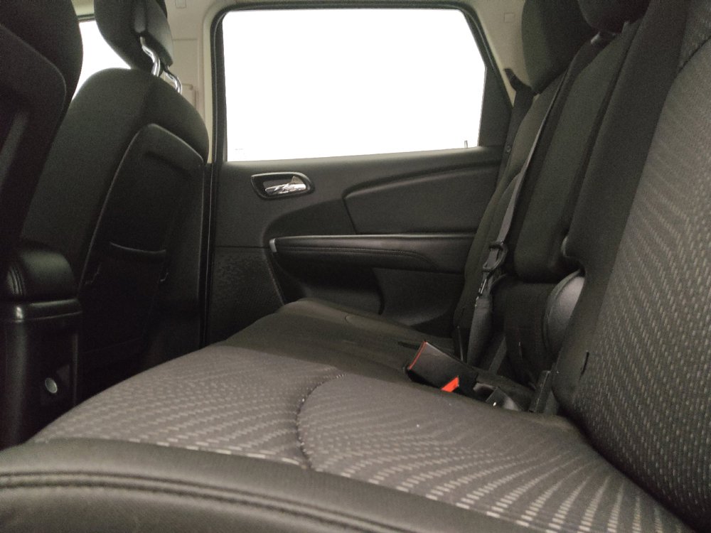 Used 2020 Dodge Journey SE w/ SE Popular Equipment Group FWD image 18