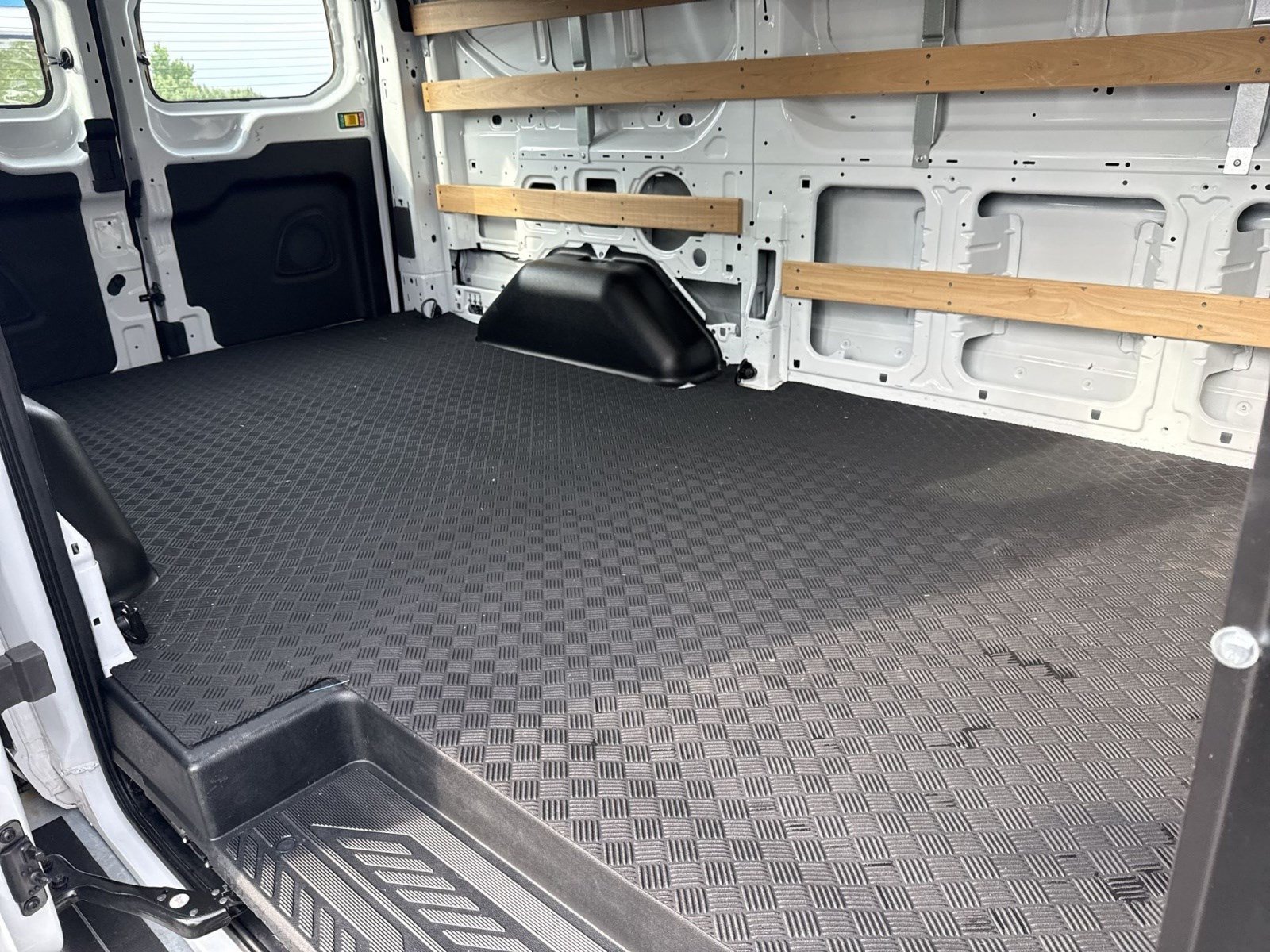 Used 2025 Ford Transit 250 Low Roof w/ Exterior Upgrade Package RWD image 23