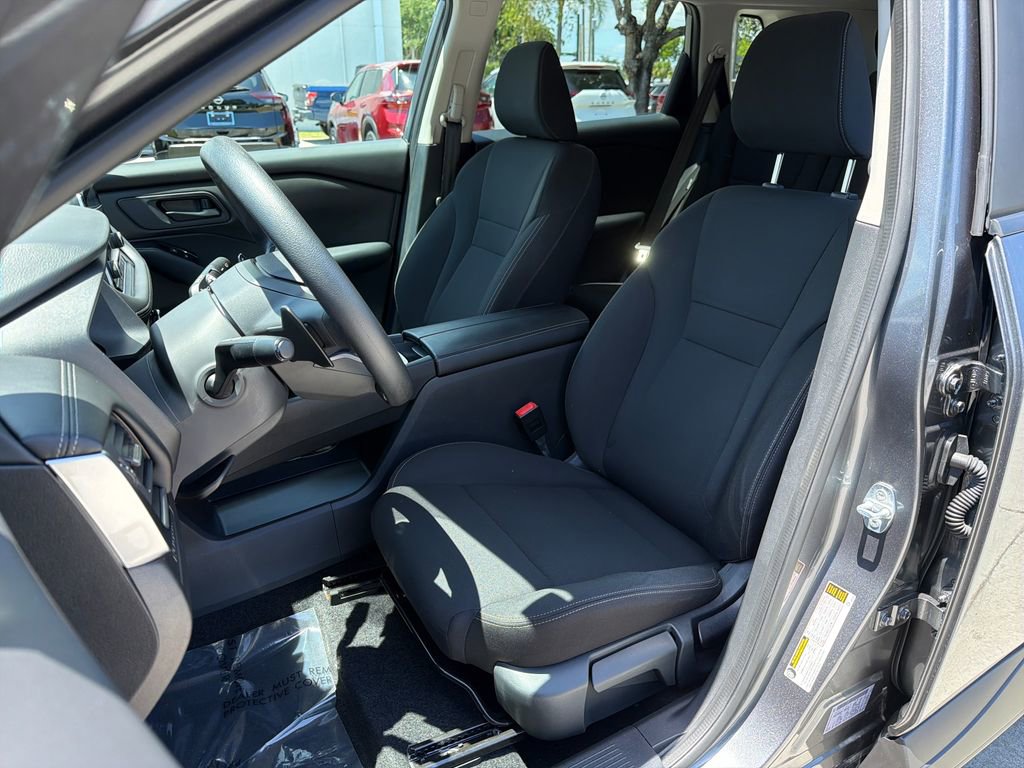 Used 2025 Nissan Rogue S FWD image 27
