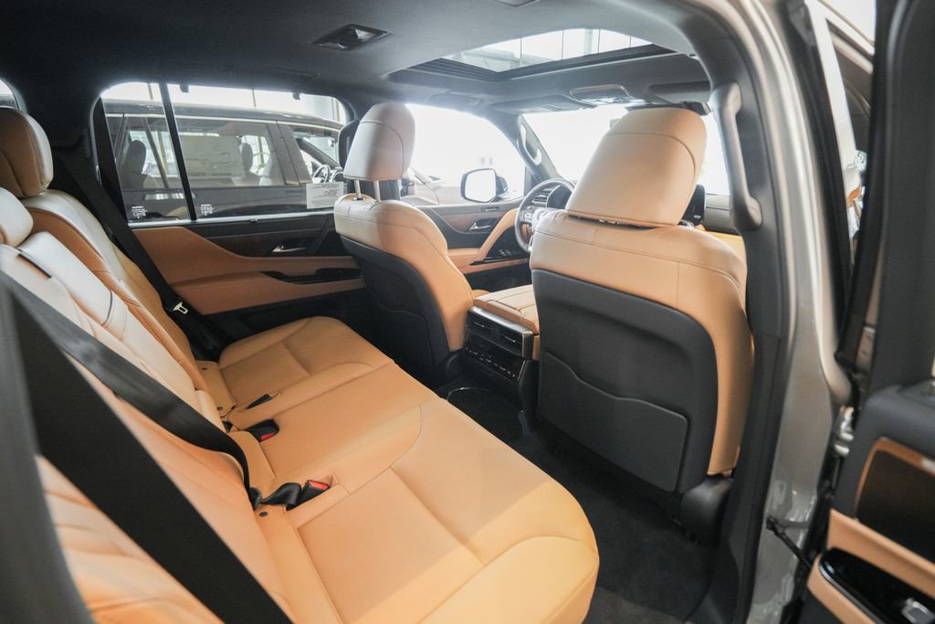 New 2026 Lexus LX 700h Luxury image 11