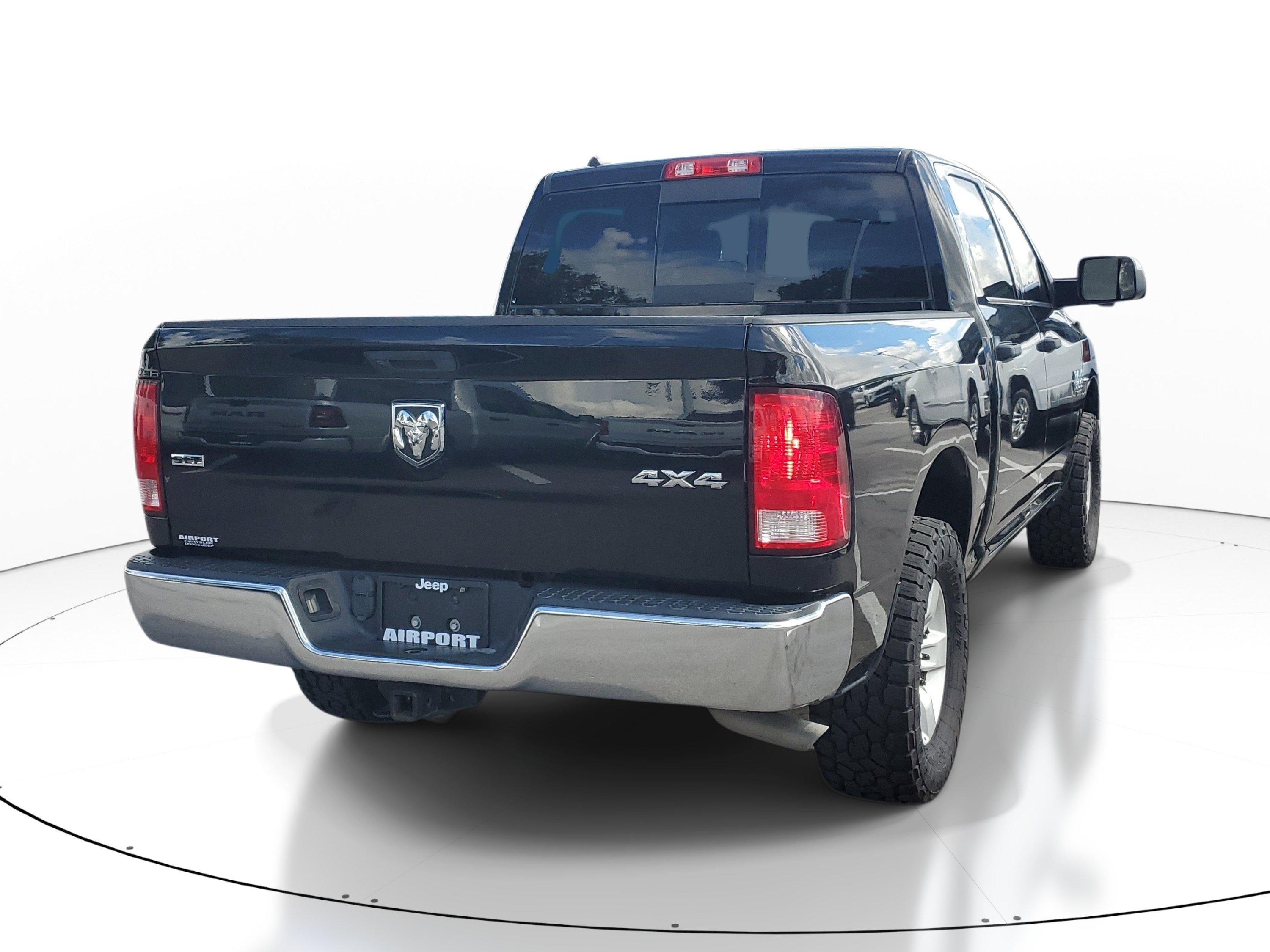 Used 2023 RAM 1500 Classic SLT w/ Trailer & Traction Group AWD/4WD image 6
