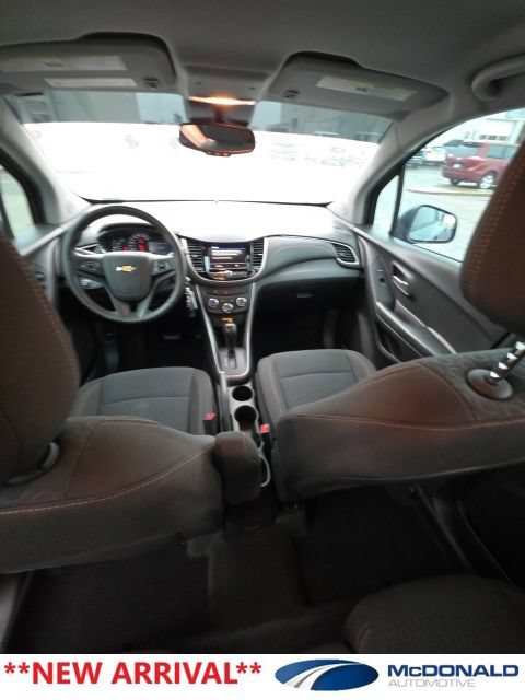 Used 2021 Chevrolet Trax LS w/ Tint and Cruise Package AWD/4WD image 14