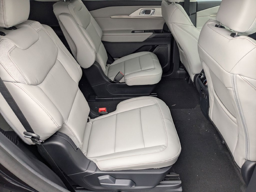 New 2026 Ford Explorer Active w/ Active Comfort Package AWD/4WD image 21