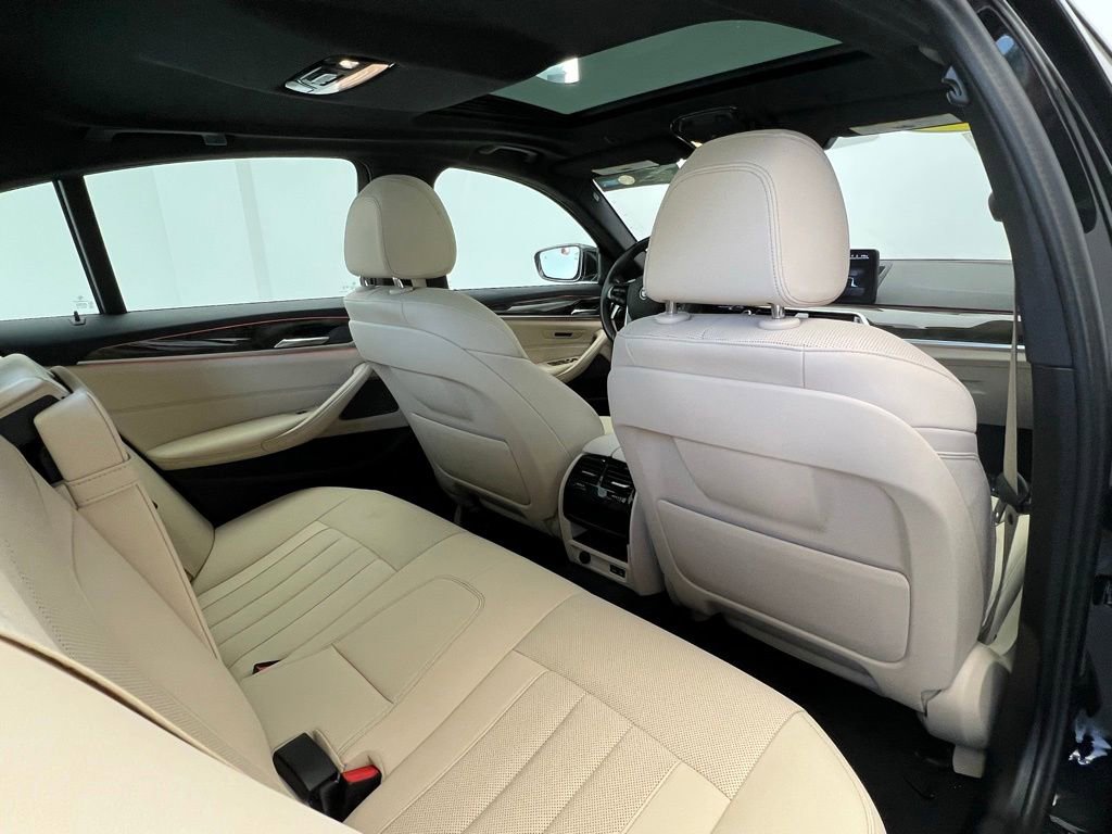Certified 2023 BMW 530i w/ Premium Package RWD image 8