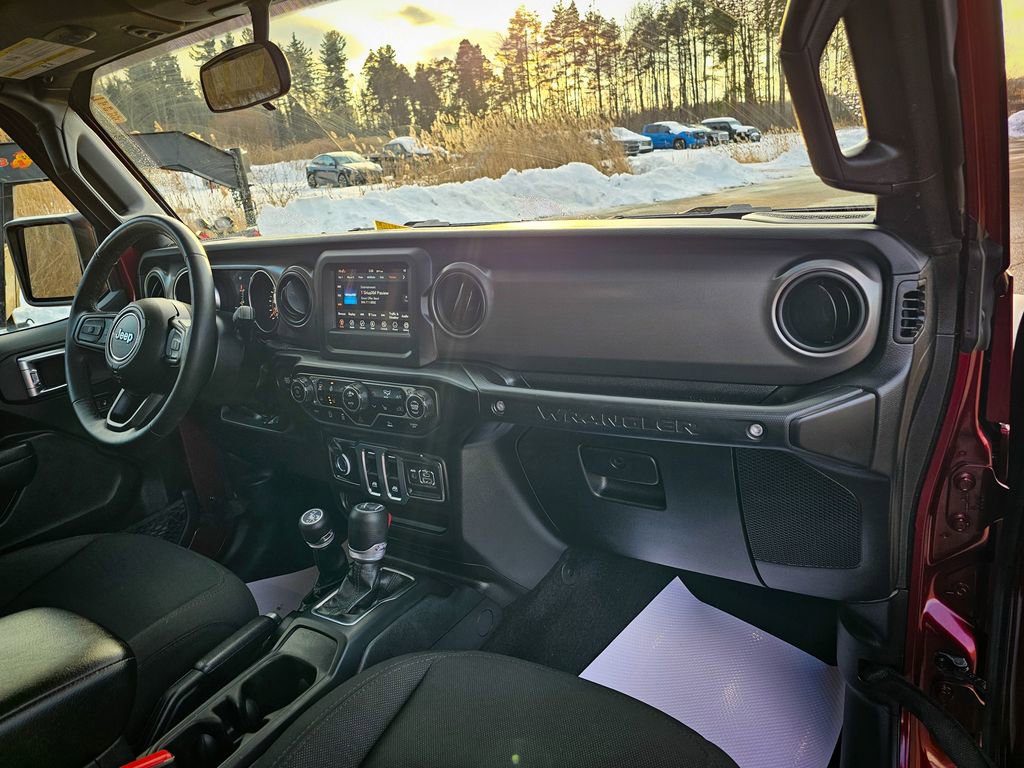 Certified 2022 Jeep Wrangler Sport S image 32