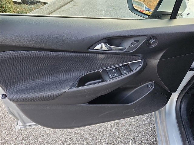 Used 2018 Chevrolet Cruze LT w/ Convenience Package image 12