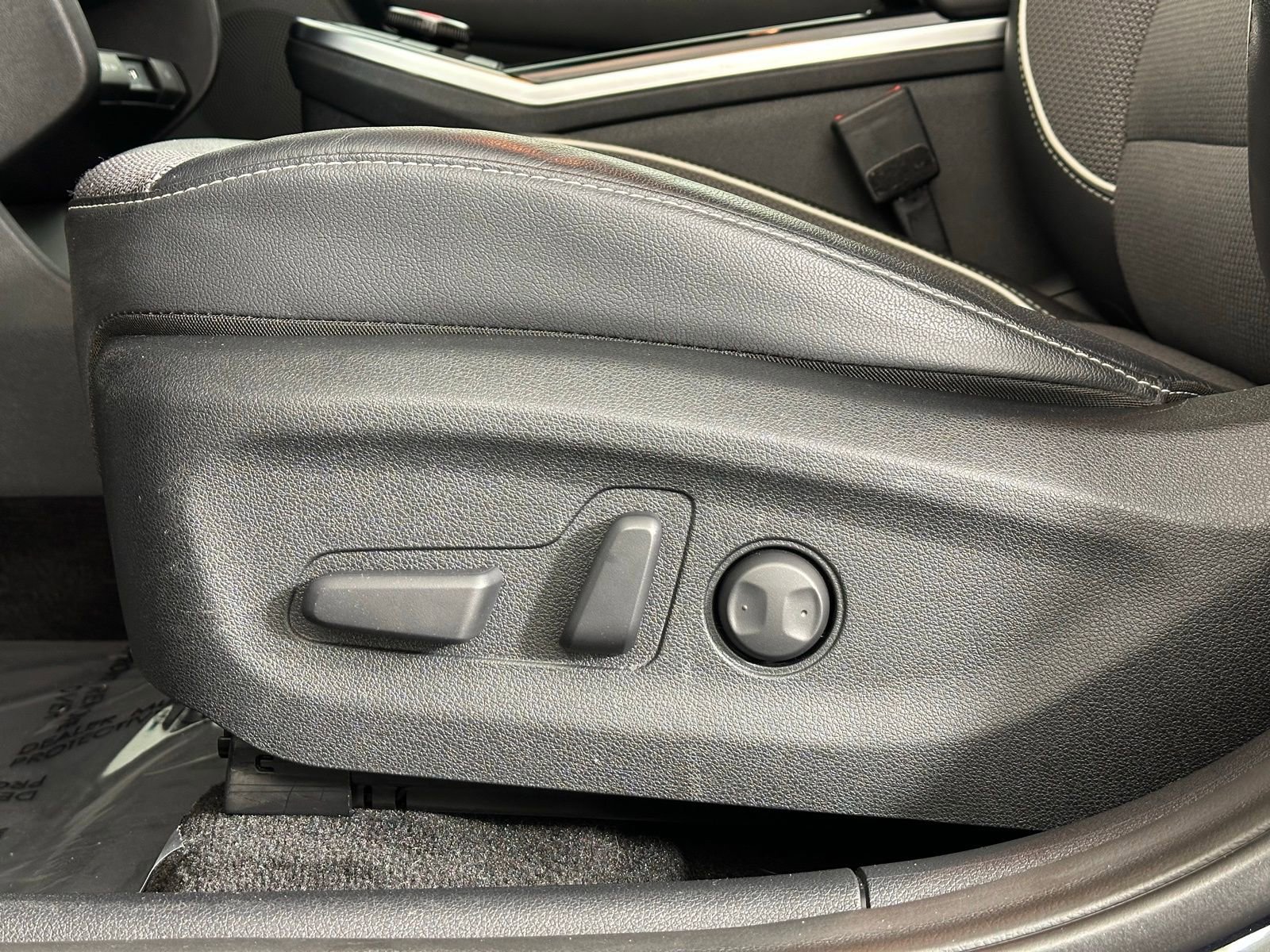 Used 2022 Kia Niro EX w/ Cold Weather Package image 7