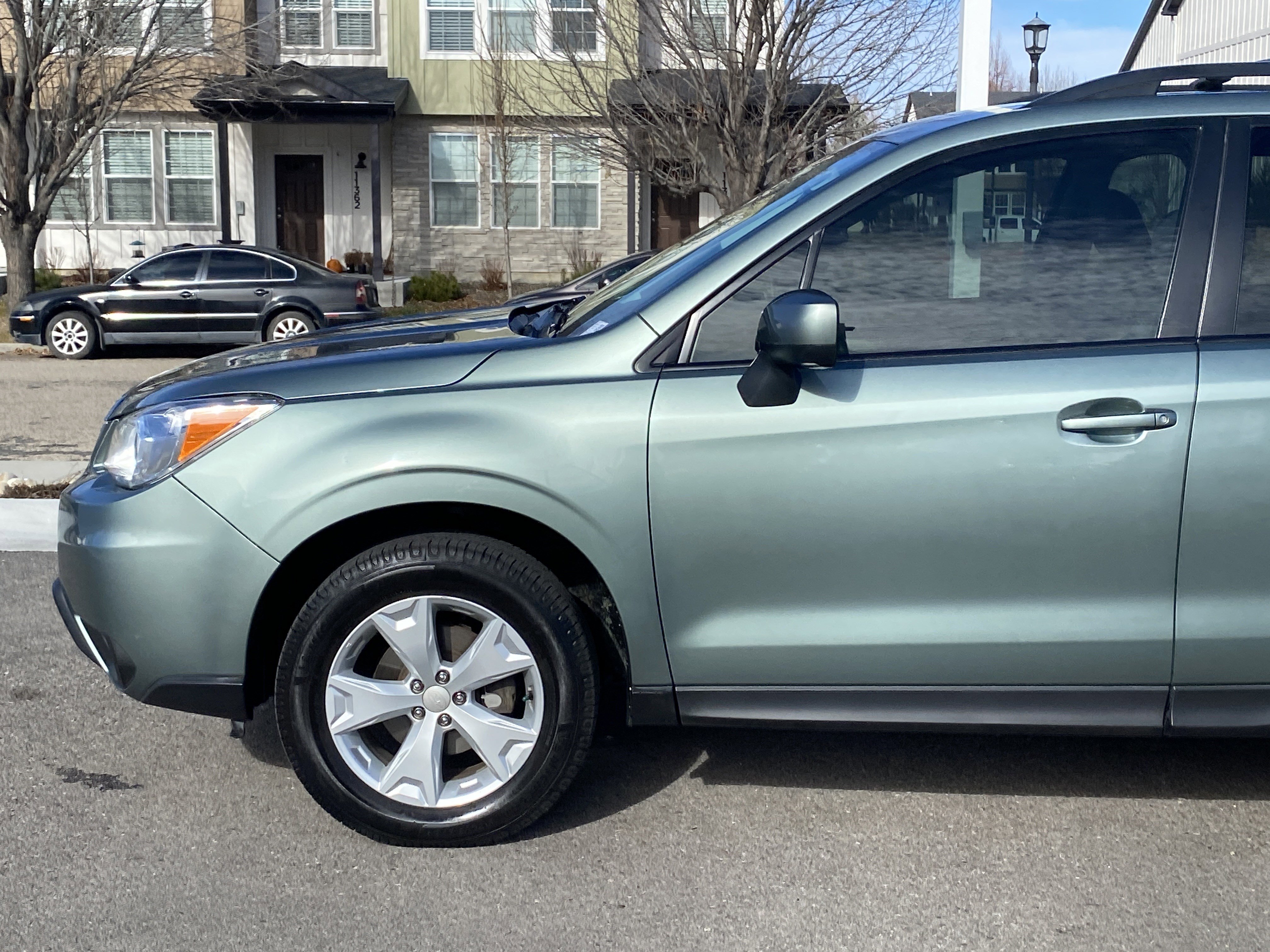 Used 2016 Subaru Forester 2.5i Premium w/ All-Weather Package image 2