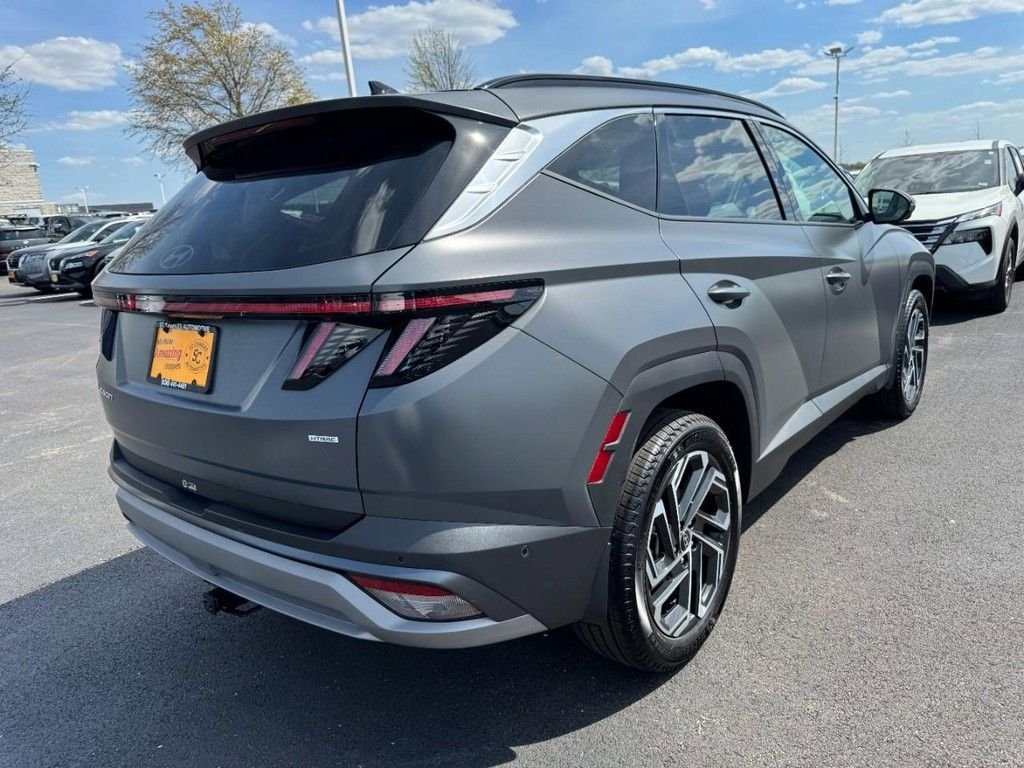 Certified 2025 Hyundai Tucson Limited image 3