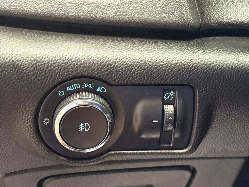Used 2017 Buick Verano Leather w/ Experience Buick Package FWD image 18