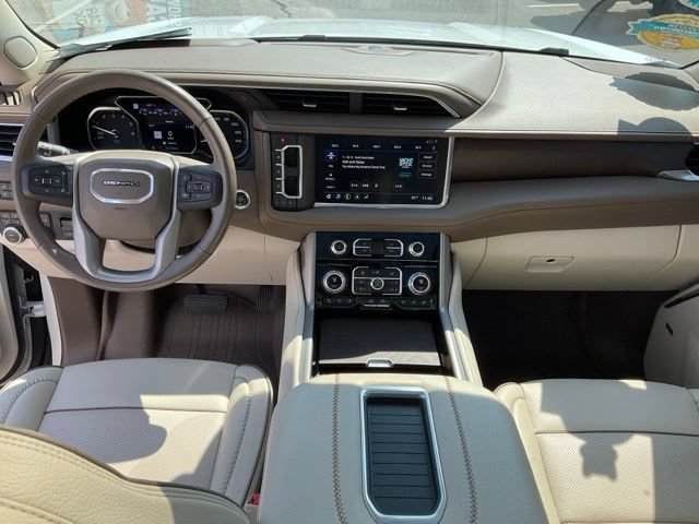 Used 2021 GMC Yukon Denali w/ Denali Ultimate Package AWD/4WD image 4