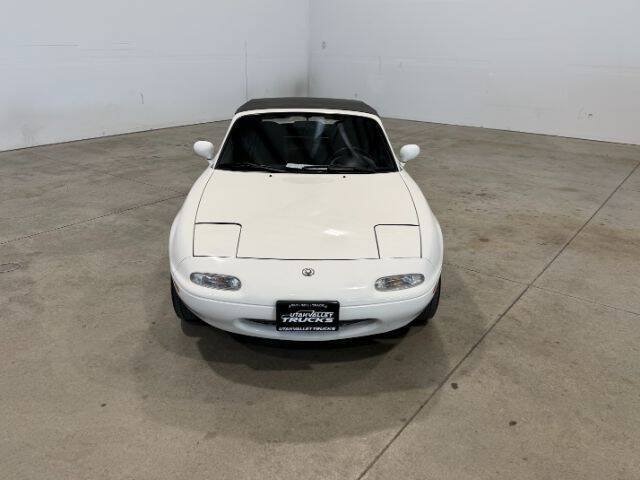 Used 1995 MAZDA MX-5 Miata M-Edition RWD image 4