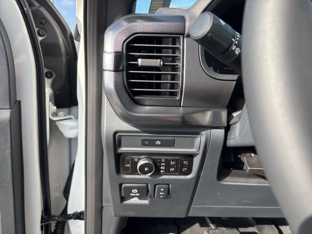 New 2025 Ford F150 Lariat w/ Equipment Group 501A Mid image 19