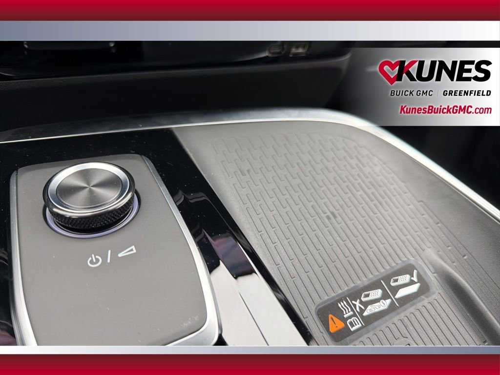 New 2026 Buick Enclave Sport Touring w/ LPO, Floor Liner Package image 27