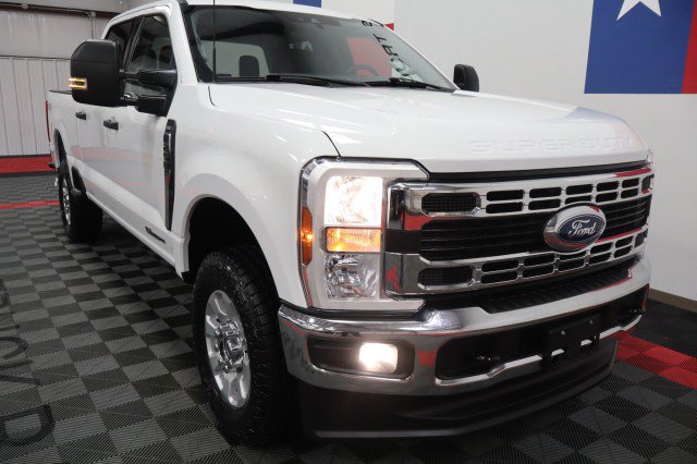 Used 2024 Ford F250 XLT w/ FX4 Off-Road Package AWD/4WD image 25