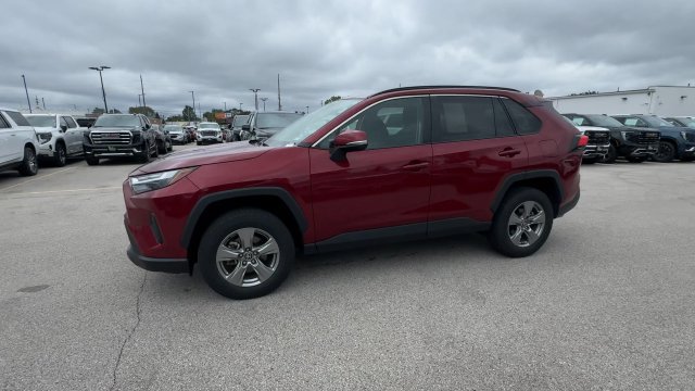 Used 2025 Toyota RAV4 XLE AWD/4WD image 6