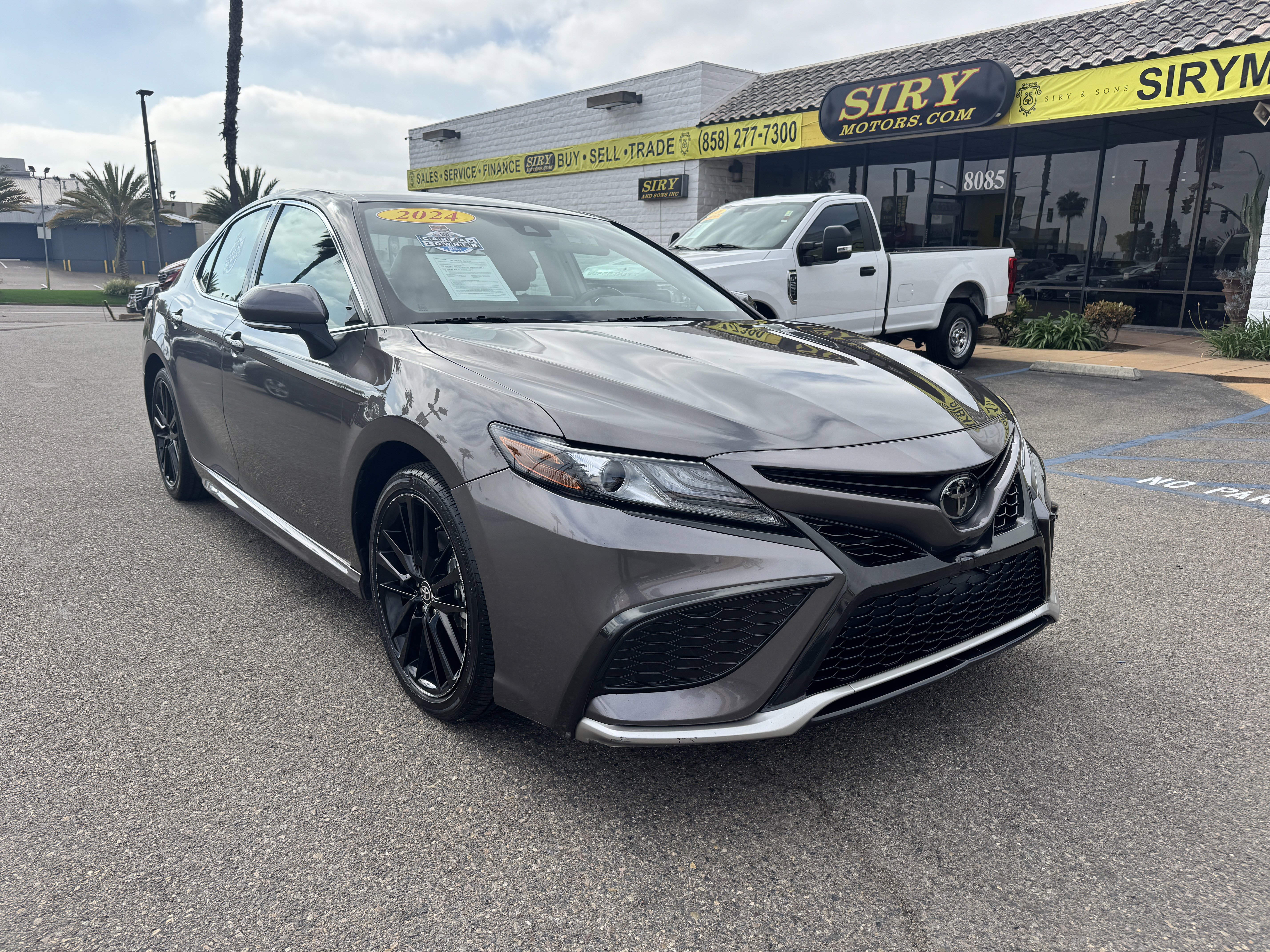 Used 2024 Toyota Camry XSE FWD image 1
