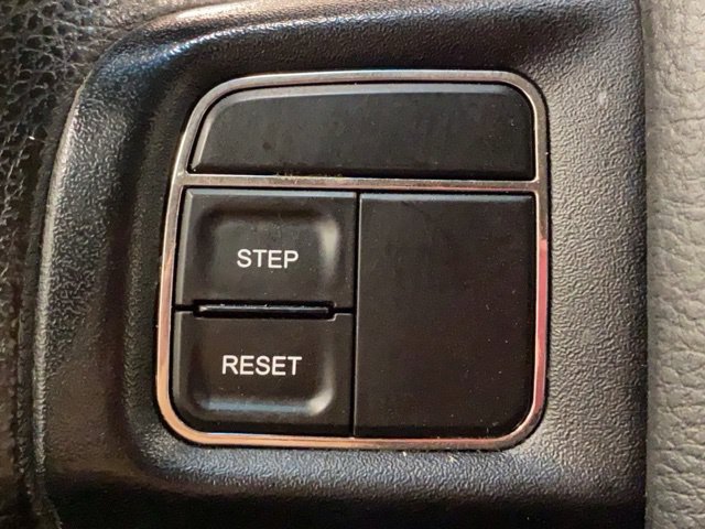 Used 2014 Dodge Grand Caravan SXT FWD image 32