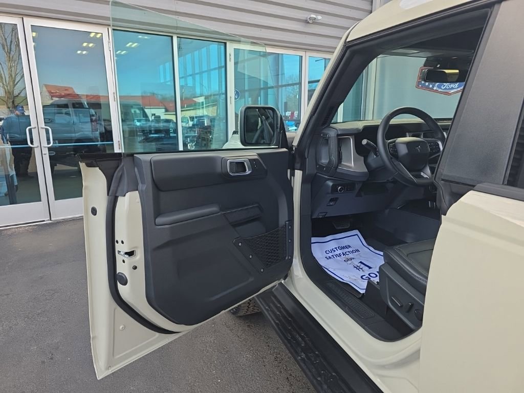 New 2025 Ford Bronco Outer Banks w/ Sasquatch Package image 10