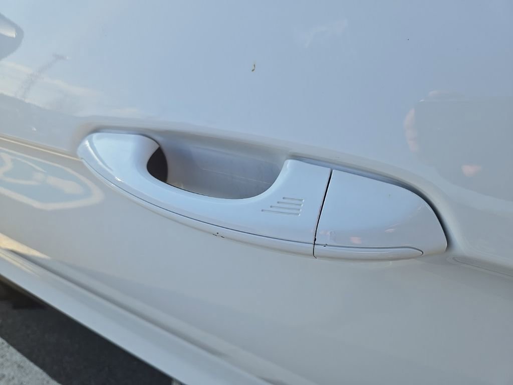 Used 2021 Ford Edge SE image 10