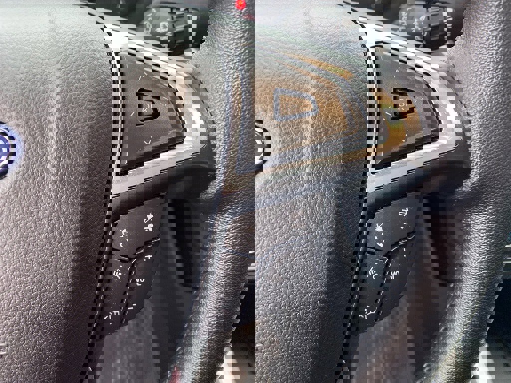 Used 2024 Ford Edge SEL w/ Convenience Package image 16