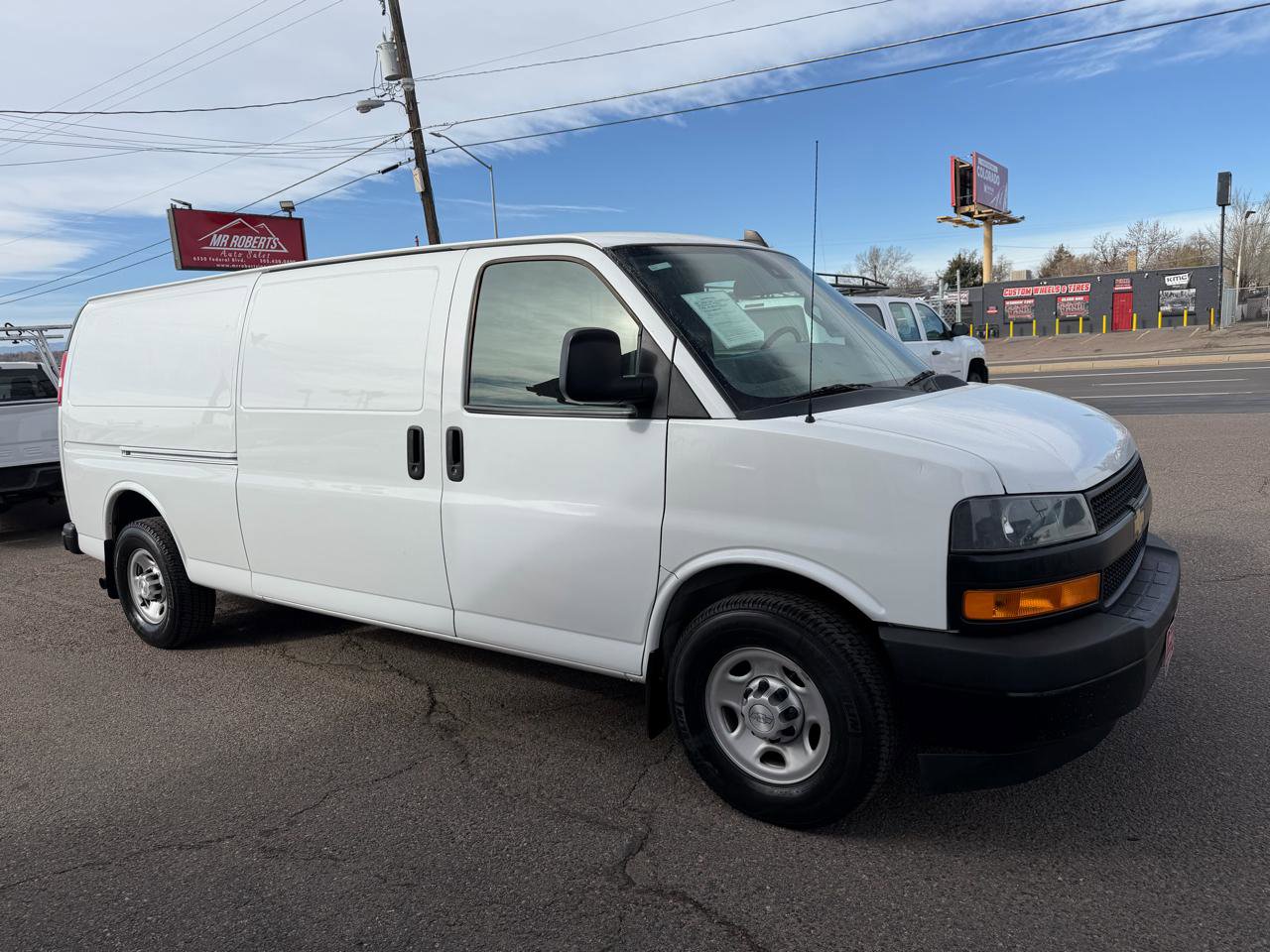 Used 2019 Chevrolet Express 3500 Extended w/ Driver Convenience Package image 2