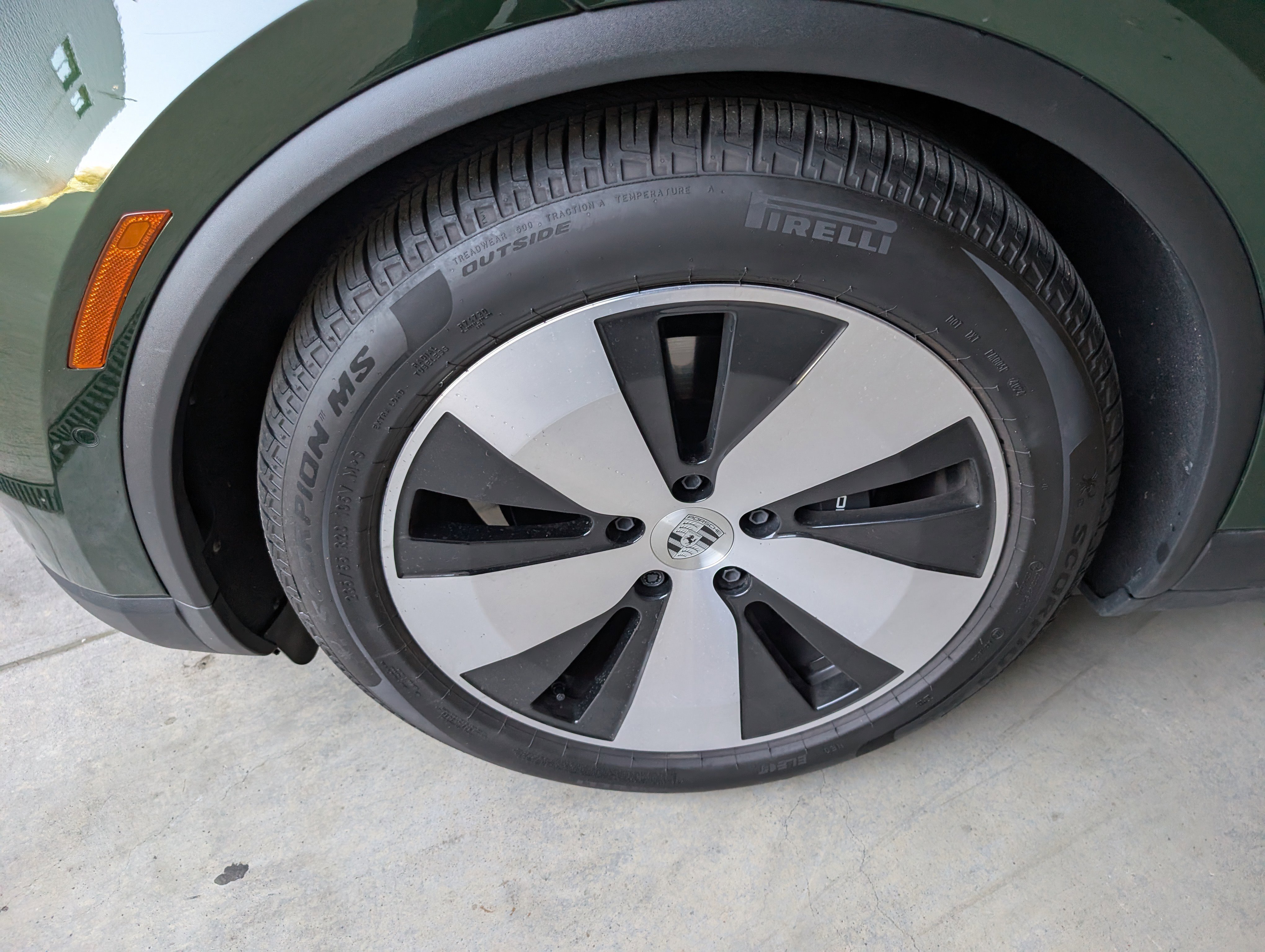 Used 2025 Porsche Macan Electric image 14