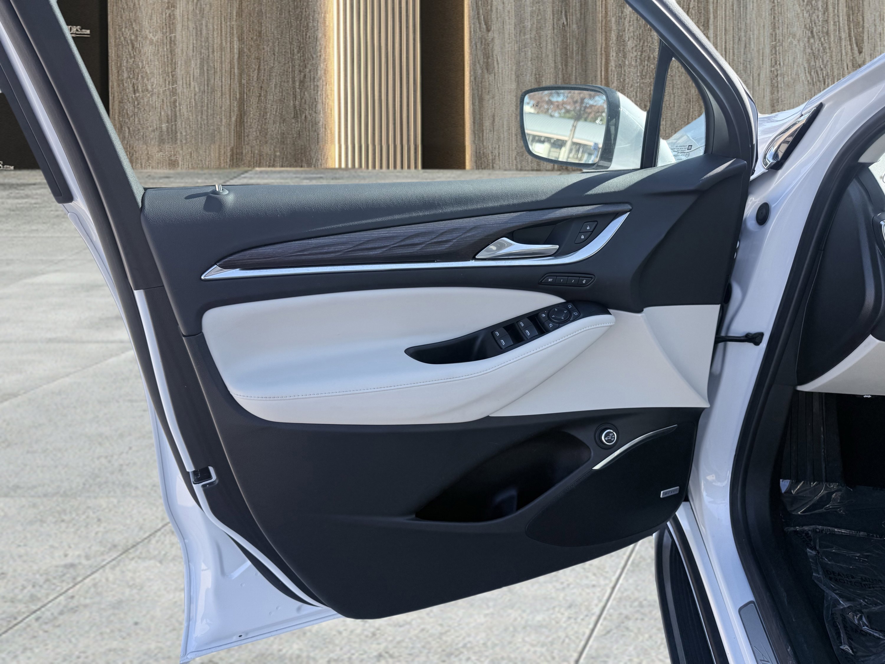 Used 2024 Buick Enclave Avenir w/ LPO, Hit The Road Package image 26