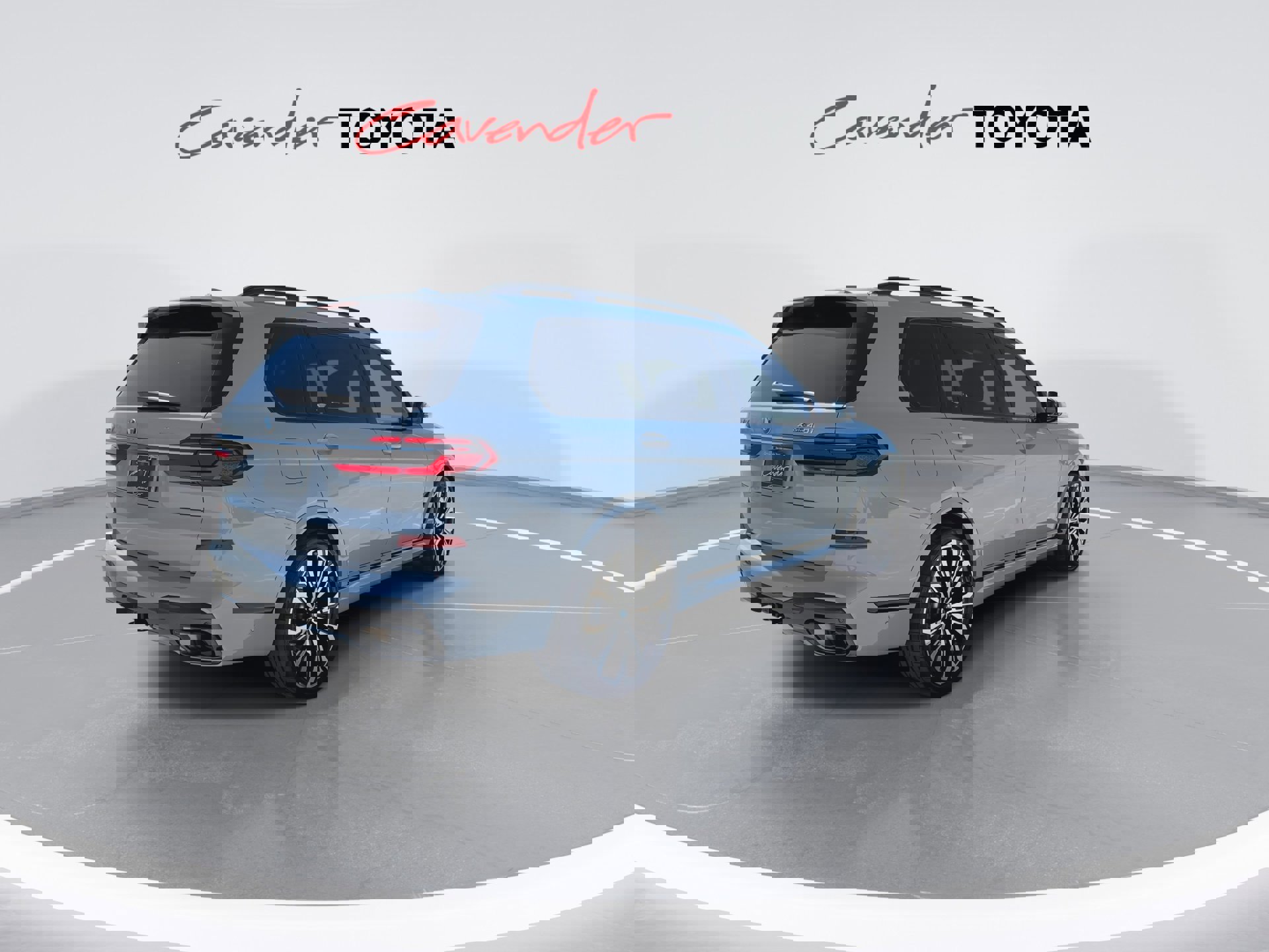 Used 2023 BMW X7 xDrive40i w/ Executive Package image 8