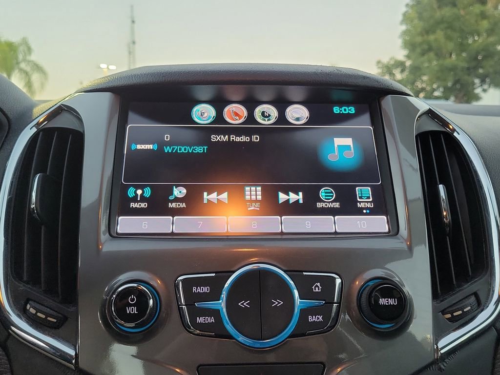 Used 2018 Chevrolet Cruze LT w/ Sun And Sound Package image 19