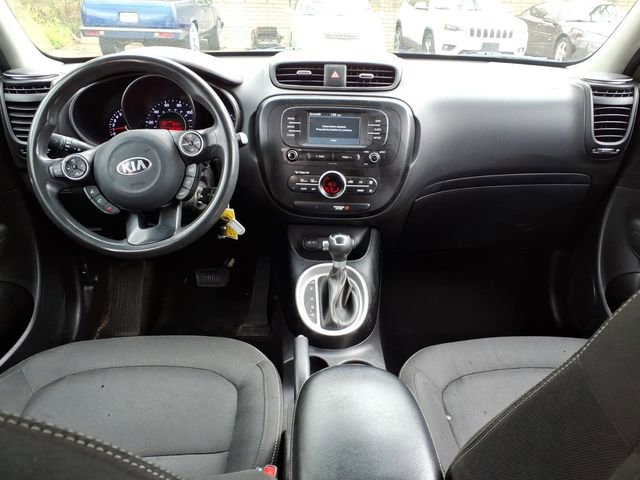 Used 2017 Kia Soul + FWD image 15